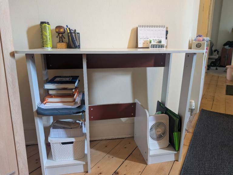Office desk white