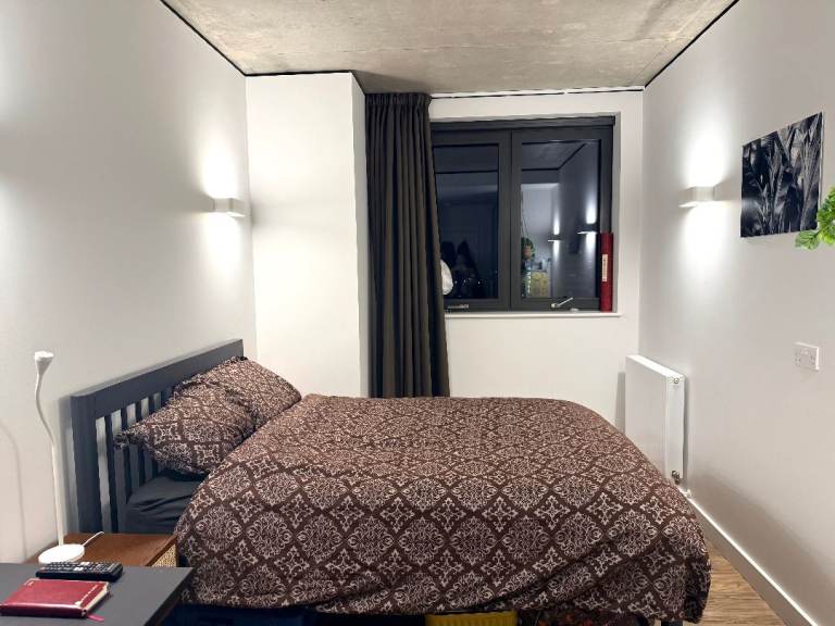 Double room with Wembley Park station at your doorstep