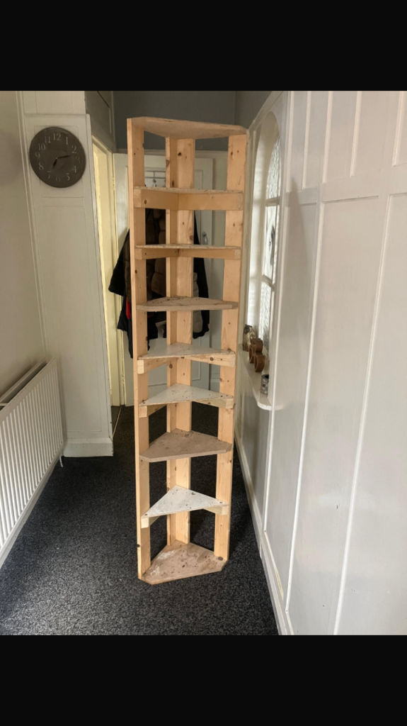 Wooden corner shelf unit