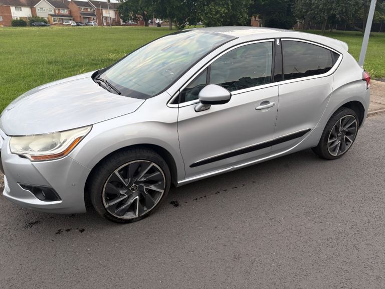 Citroen, DS4, Hatchback, 2011, Manual, 1598 (cc), 5 doors