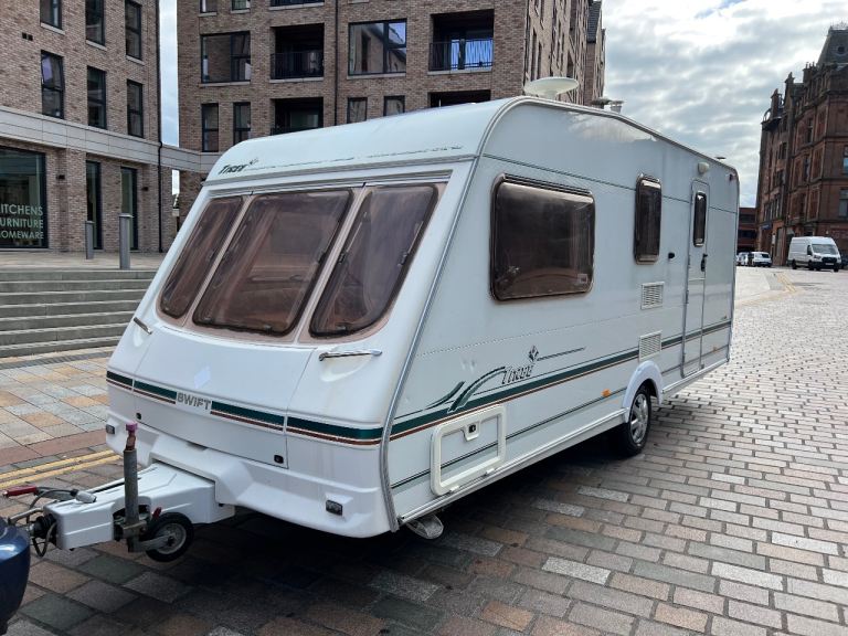 Caravan 2004