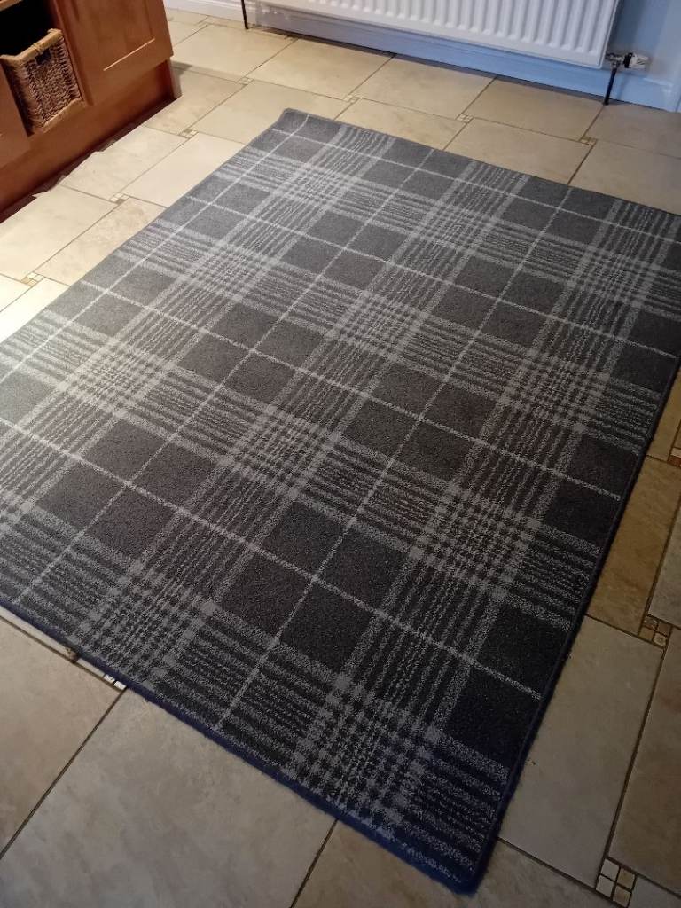 grey rug