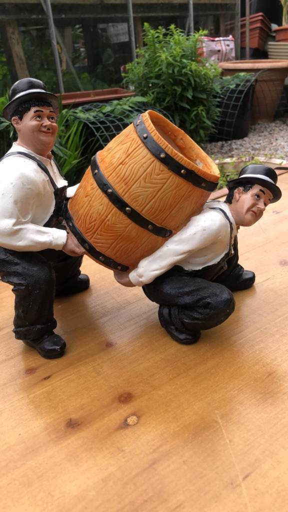 Wine bottle holder