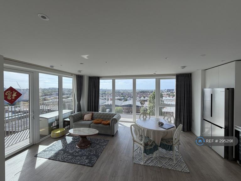 3 bedroom flat in Caldon Boulevard, London, HA0 (3 bed) (#2952191)