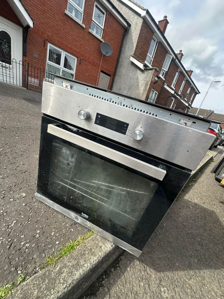 Ceramic top hib and built in oven Fully reconditioned Fully warranted £69 a piece