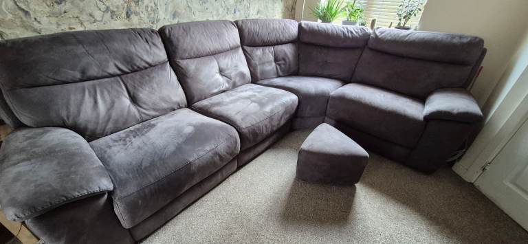 Corner sofa set with x2 electric recliners