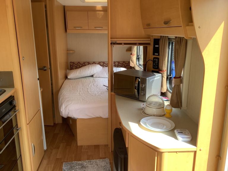 Elddis 544 towing caravan 