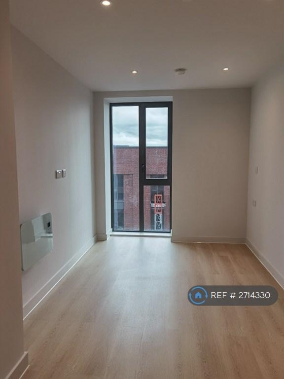 2 bedroom flat in Dutton Street, Manchester, M3 (2 bed) (#2714330)