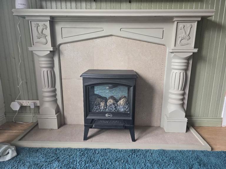 Black Electric  fire and Fireplace – Freestanding, Good Condition