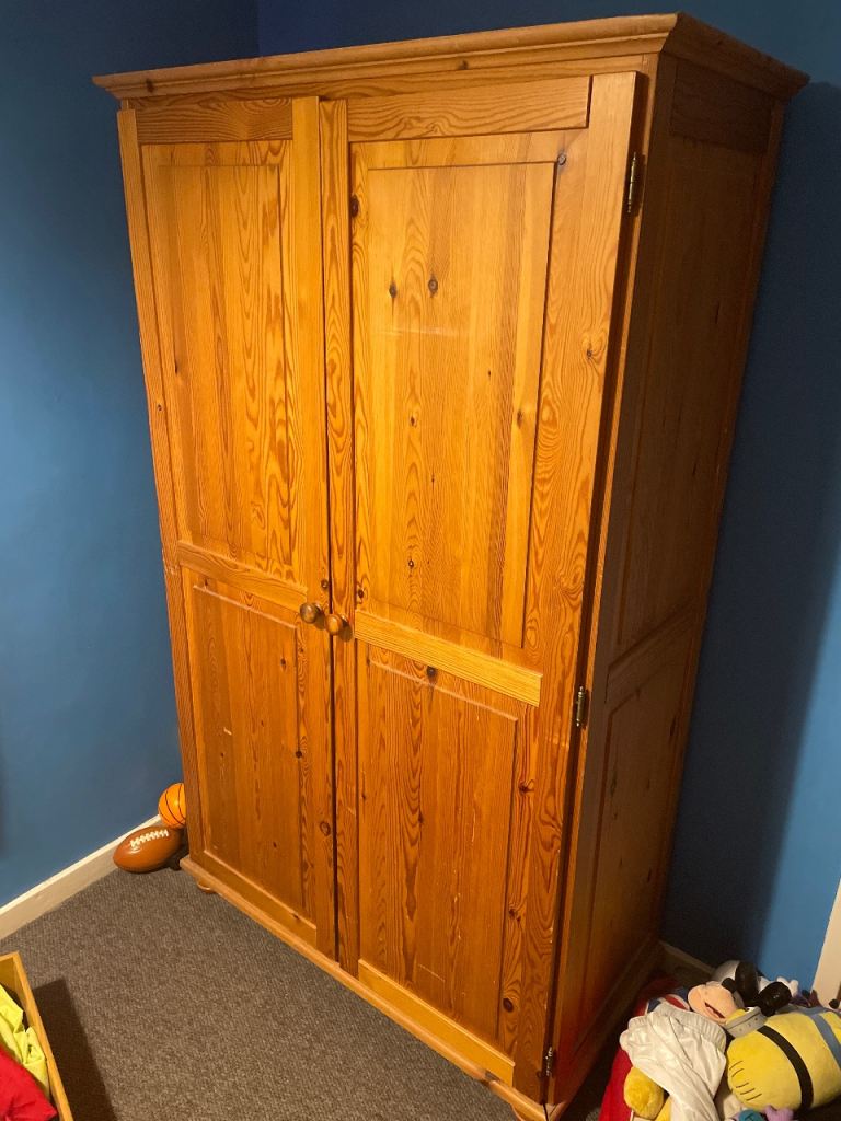Pine double wardrobe 