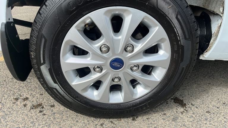 2023 Ford Transit Custom TRANSIT CUSTOM 300 L2 H1 DIESEL FWD  2.0 Eco Blue 130ps Low Roof Van Die...