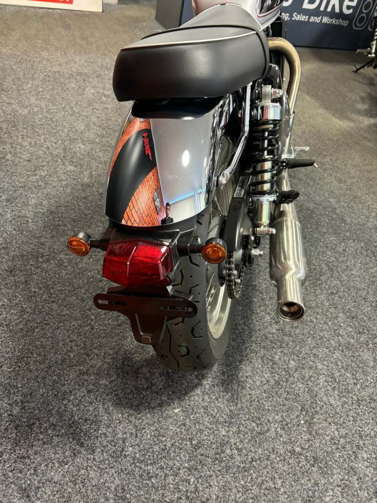 BSA Gold Star 650cc Classic Motorcycle Silver Sheen Legacy