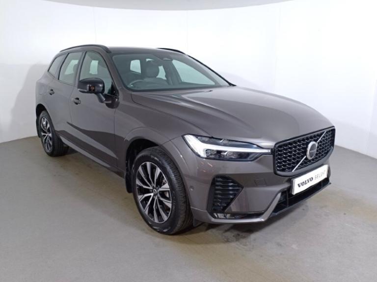 VOLVO XC60 2.0 B5P Plus Dark 5dr AWD Geartronic