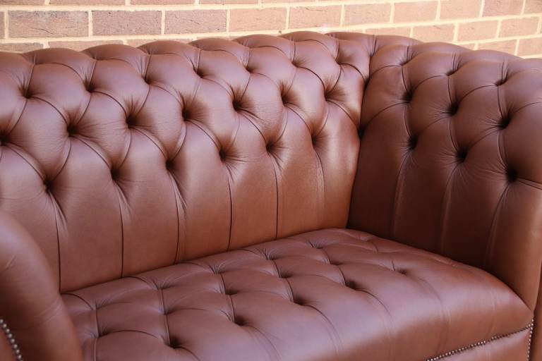 Saxon Highgrove Chesterfield Sofa (UK Delivery)