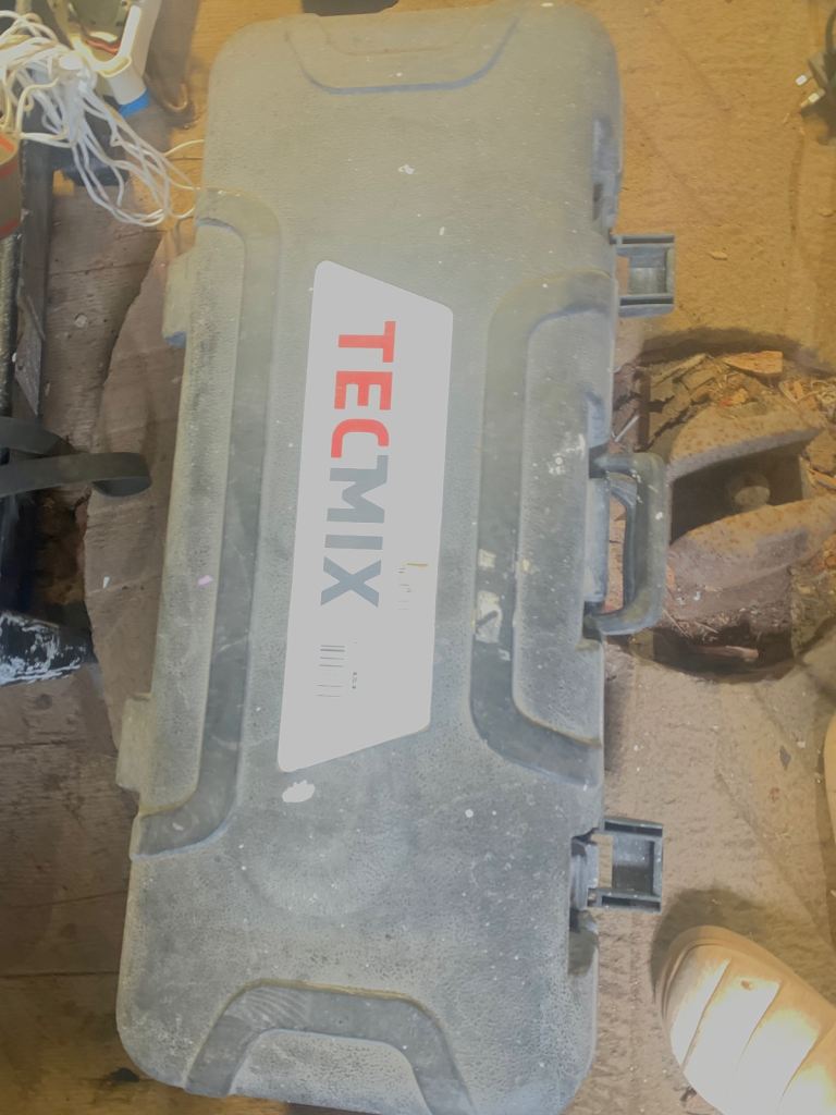 TECMIX Drywall Sander with Case – Works Well
