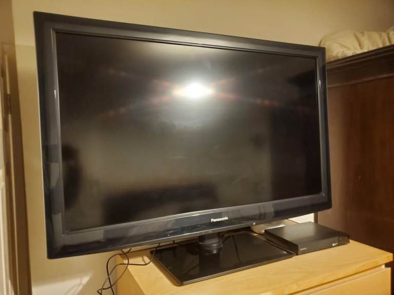 Panasonic Viera TX-L42D25B 42" 1080p HD LED LCD Television with Freeview etc