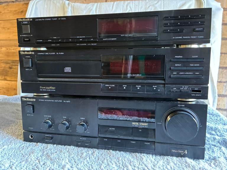 Technics Hi-Fi - Amplifier, Tuner and CD Player