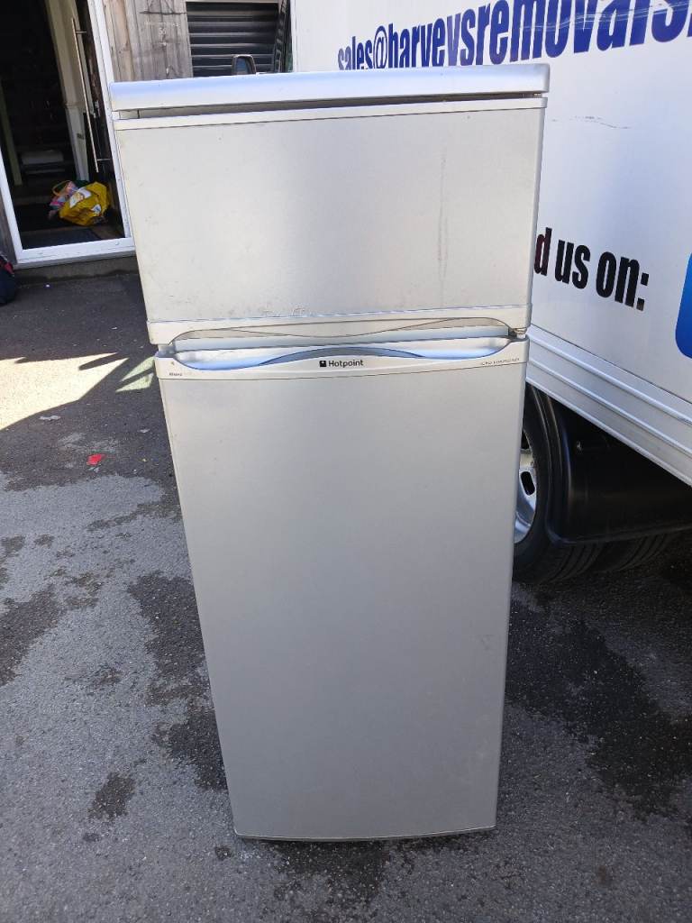 Fridge freezer 