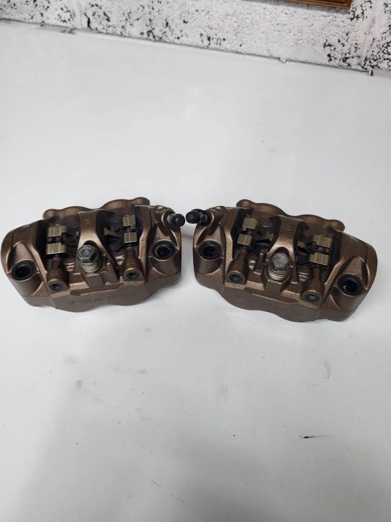 Tokico Front Brake Calipers 