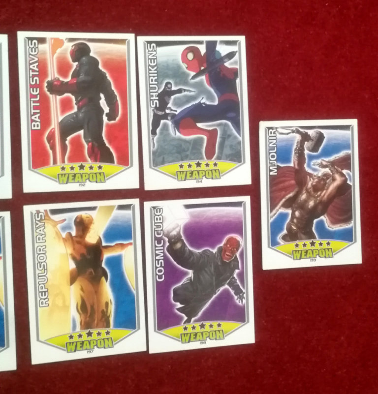 TOPPS Hero Attax Marvel Universe 114 Cards Hero Villain & Weapon 2011