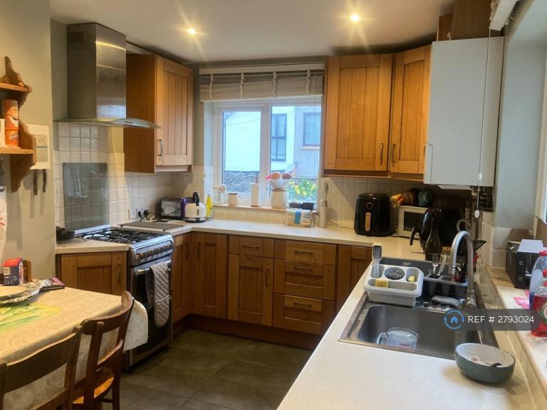 4 bedroom house in Tewkesbury Street, Cardiff, CF24 (4 bed) (#2793024)