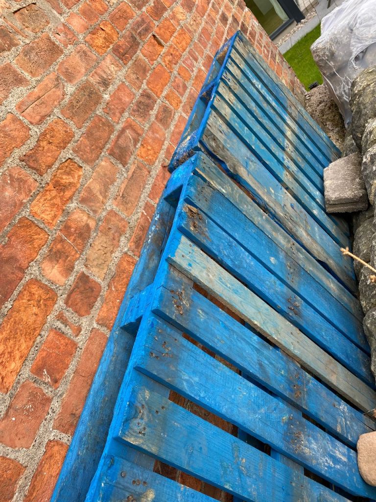 2 timber pallets FREE