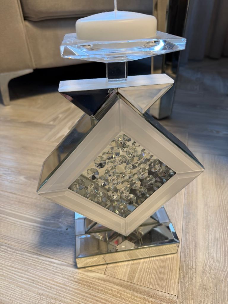 Floating crystal candle holder