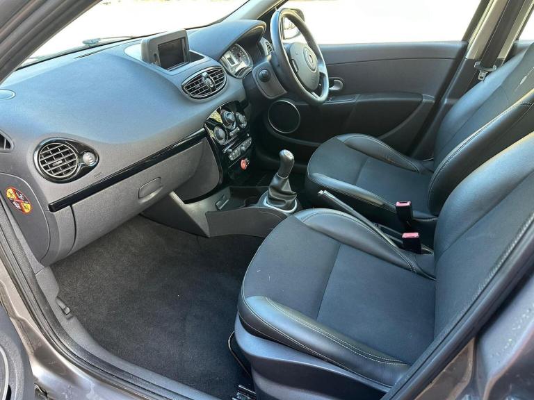 RENAULT CLIO 1.2 Dynamique TomTom Euro 5 5dr 2012