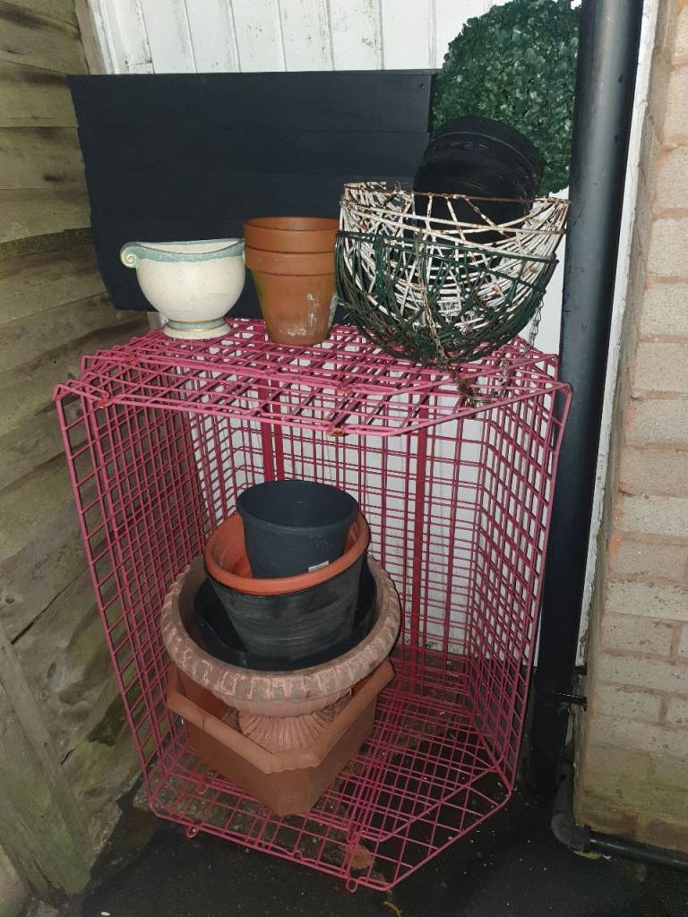 Terracotta & Plastic Pots , Hanging Baskets, Planters, Bush , Good Condition 