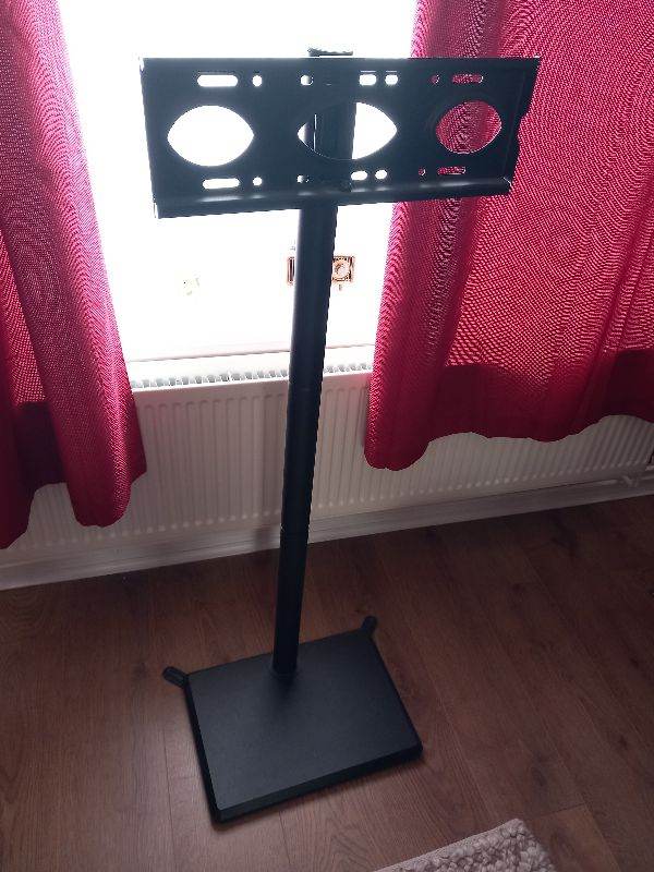 Flat screen tv stand