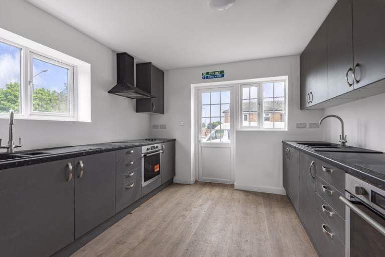 6 BED 6 ENSUITE HMO *OPEN TO COMPANY LET* 