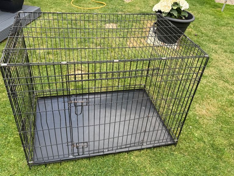 Dog crate 