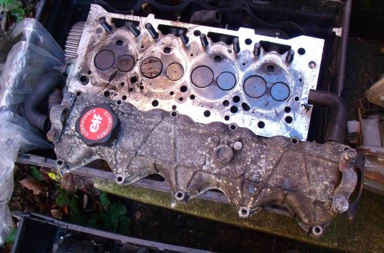 Renault Espace 2 TDi  Volvo, Jeep Diesel Complete Cylinder Head and Cover Cash on Collection ONLY