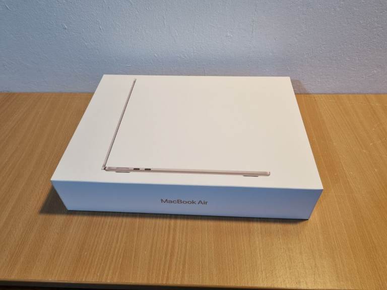 image for 2025 Apple MacBook Air A2340 13.0 inch M4 16GB RAM 256GB SSD Brand New Sealed