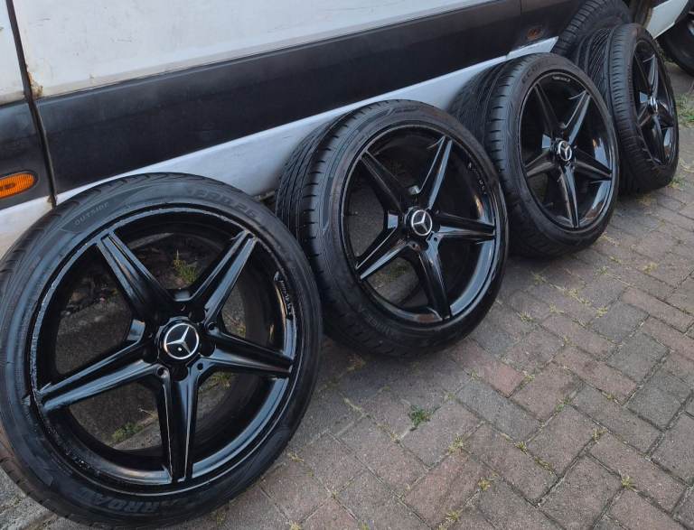 W205 C-CLASS 18" ALLOYS WITH TYRES 