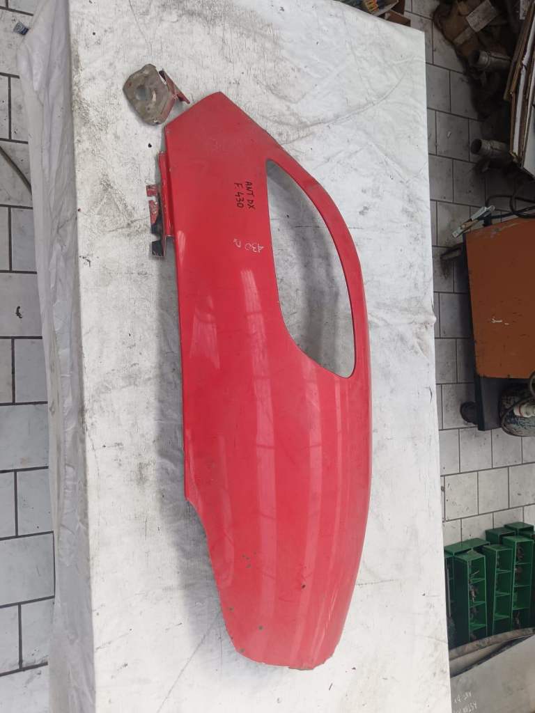 Front section of Right front fender Ferrari 430