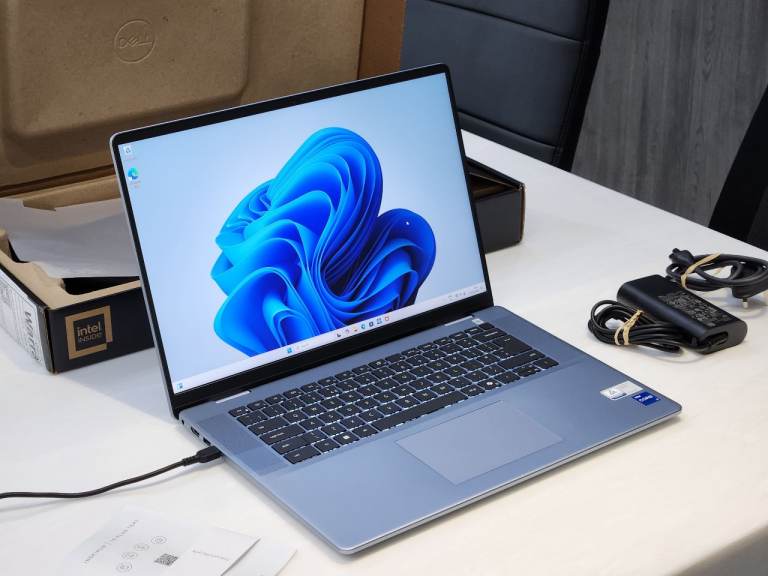 Dell Insprion 16plus*i7-13620H*16gb Ram*512gb SSD*2.5k 120hz*16"
