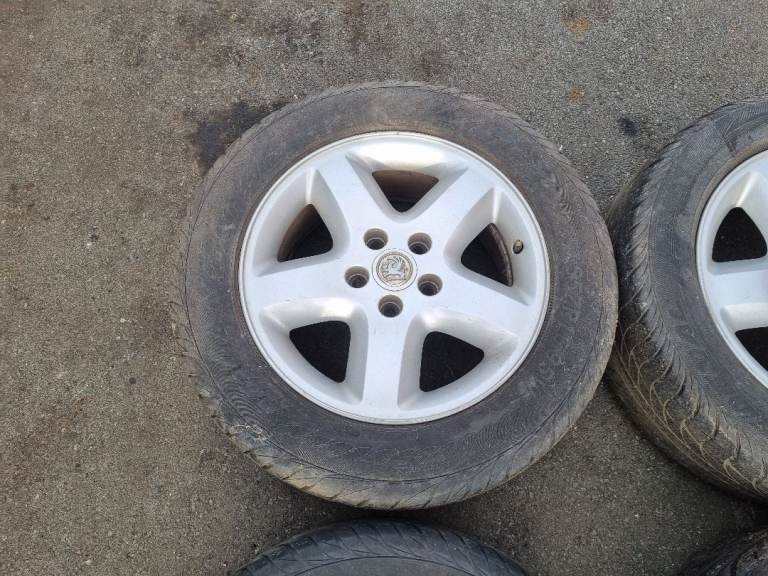 Vauxhall Omega CD 16 Inch Alloy Wheels