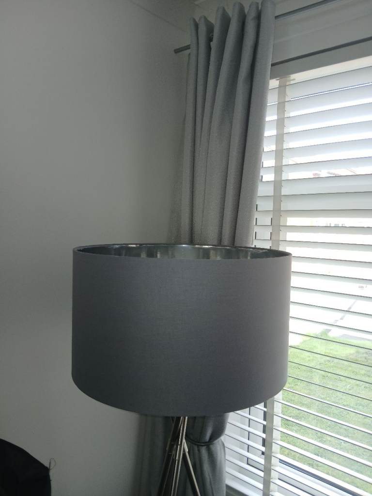 2 pairs ofGrey curtains 