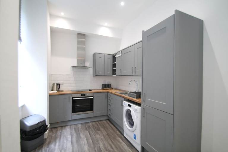 12 Flat 1 Garland Place