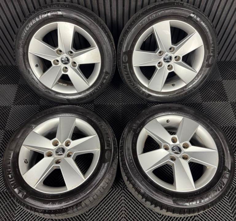 16'' GENUINE SKODA OCTAVIA MK3 WHEELS TYRES ALLOYS 5E0601025H
