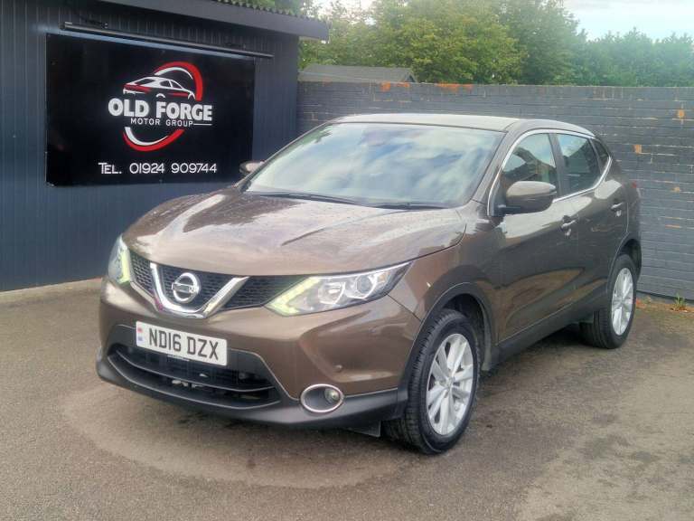 2016 Nissan Qashqai 1.5 dCi Acenta [Smart Vision Pack] 5dr HATCHBACK DIESEL Manual