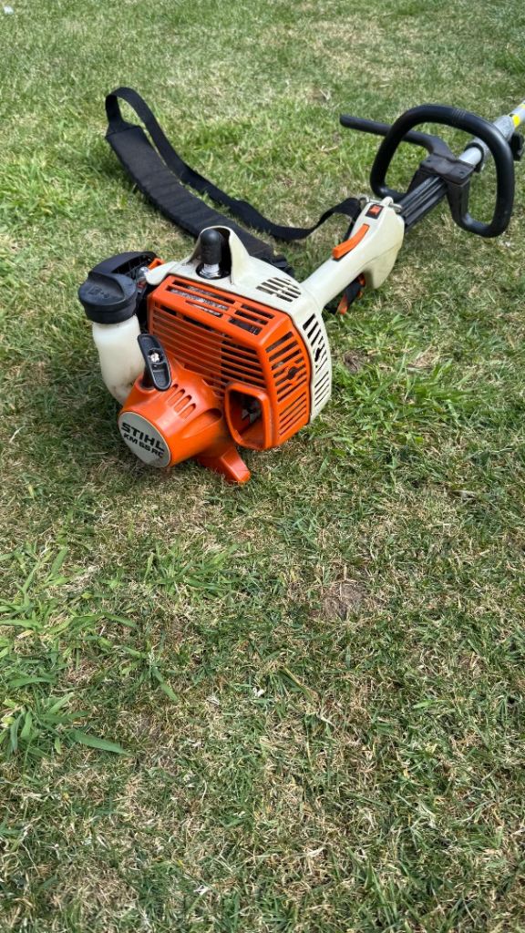 STIHL KM 55RC - 2 Stroke Lawn Edger