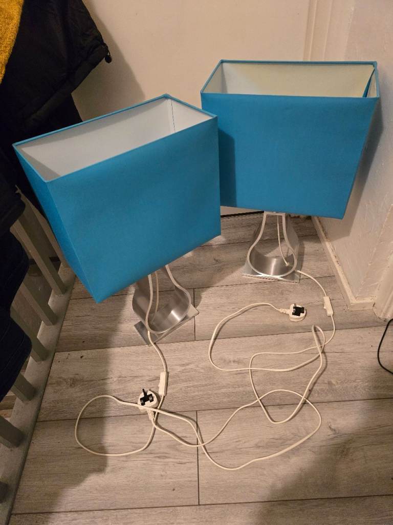 2 x matching table lamps with shades and led bulbs