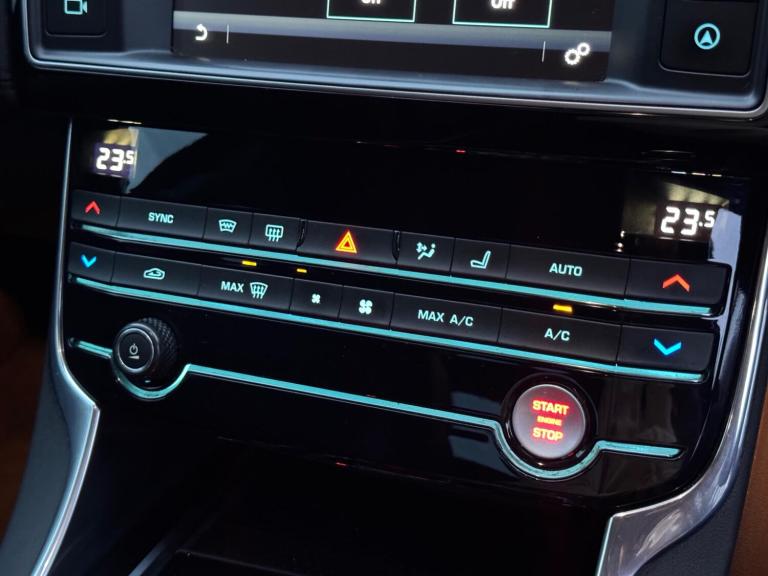 2016 Jaguar XE 2.0d [180] Portfolio 4dr Auto AWD SALOON DIESEL Automatic