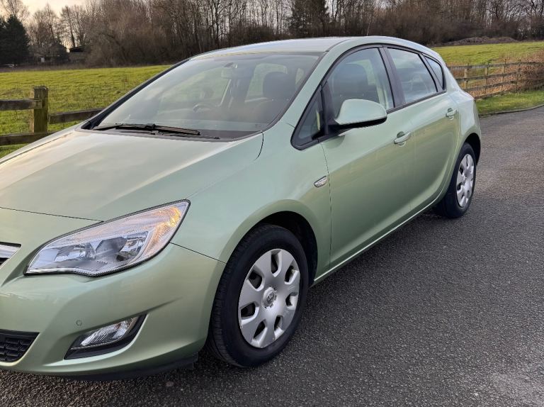 Vauxhall, ASTRA, Hatchback, 2012, Manual, 1598 (cc), 5 doors