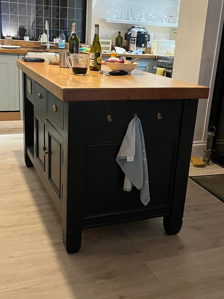 Sturdy Kitchen Island with Wooden Top – Grey, Good Condition