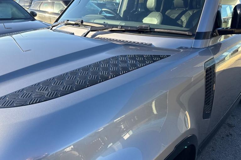 2024 Land Rover Defender 110 3.0 D300 X-Dynamic SE 5dr SUV DIESEL Automatic