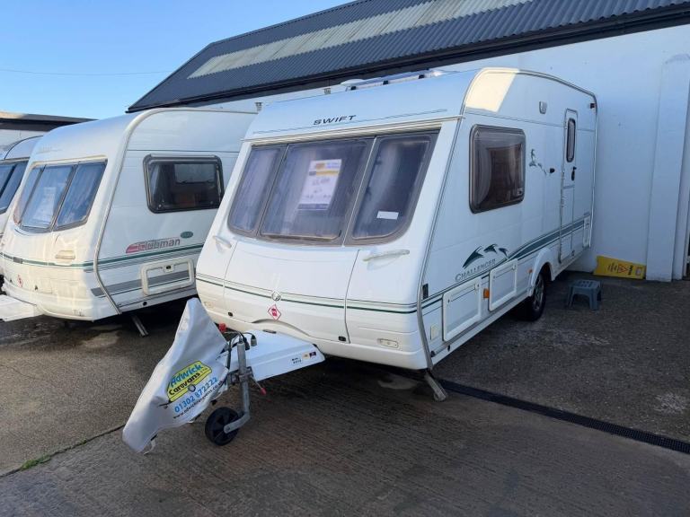 2003 Swift Challenger 460 SE Rear Washroom Lounge Conversion