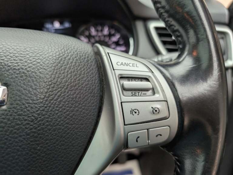 2017 Nissan Qashqai 1.5 dCi Tekna SUV 5dr Diesel Manual 2WD Euro 6 (s/s) (110 ps) - PRIVACY GLA H...